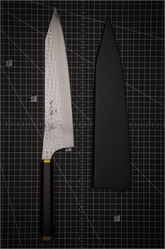 YU KUROSAKI Special Selections Нож Кухонный Гюито 240/400 мм R2(SG2) (Порошковая сталь) Hammered SENKO YU KUROSAKI SENKA 240 GYUTO 240 WITH SAYA - фото 29249